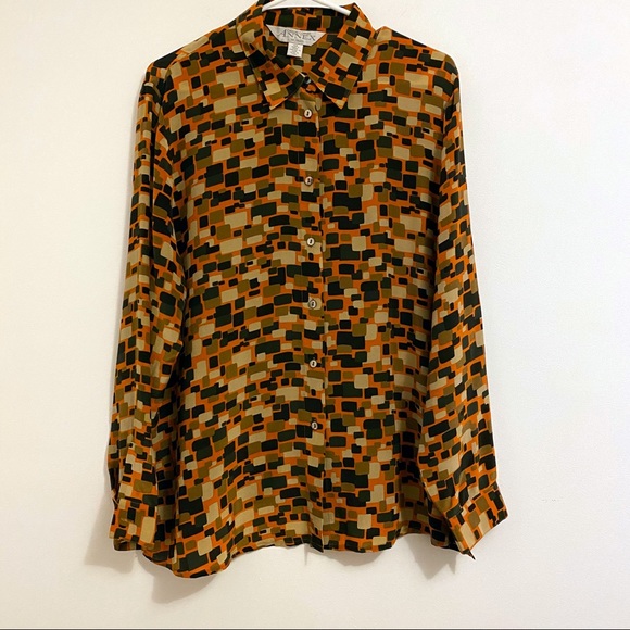 Casual Corner Tops - 100% Silk Retro 70s Inspired Geometric Shirt